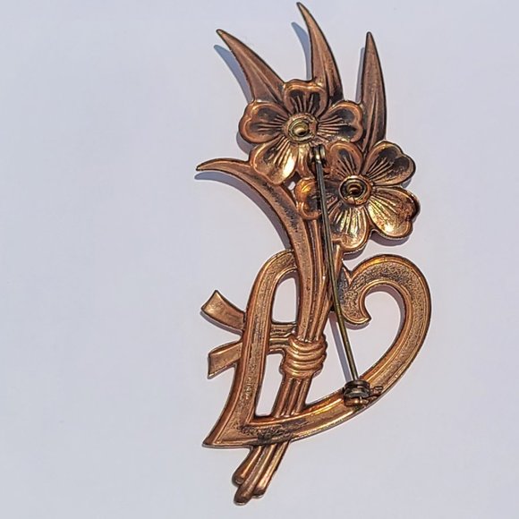 Unique Pin Brooch - Picture 8 of 16